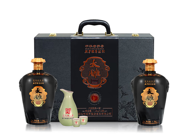 烟台咸亨酒店太雕黄酒回收太雕2007原酿礼盒1.5kg*2糯米酒半甜绍兴黄酒行情价格