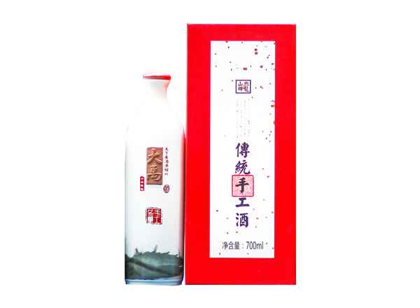 烟台抱龙山牌大禹黄酒回收大禹二十年陈酿手工冬酿20年传统手工酒行情价格